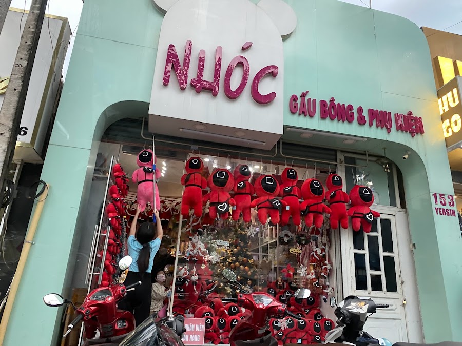 Shop Quà Lưu Niệm Nhóc