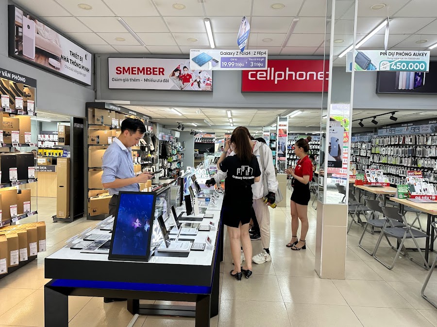 Cửa hàng điện thoại CellphoneS Trần Quang Khải