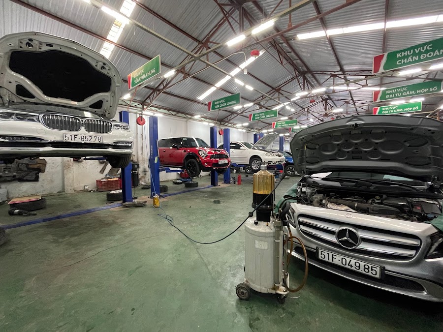 Garage sửa chữa ô tô Vương Phát
