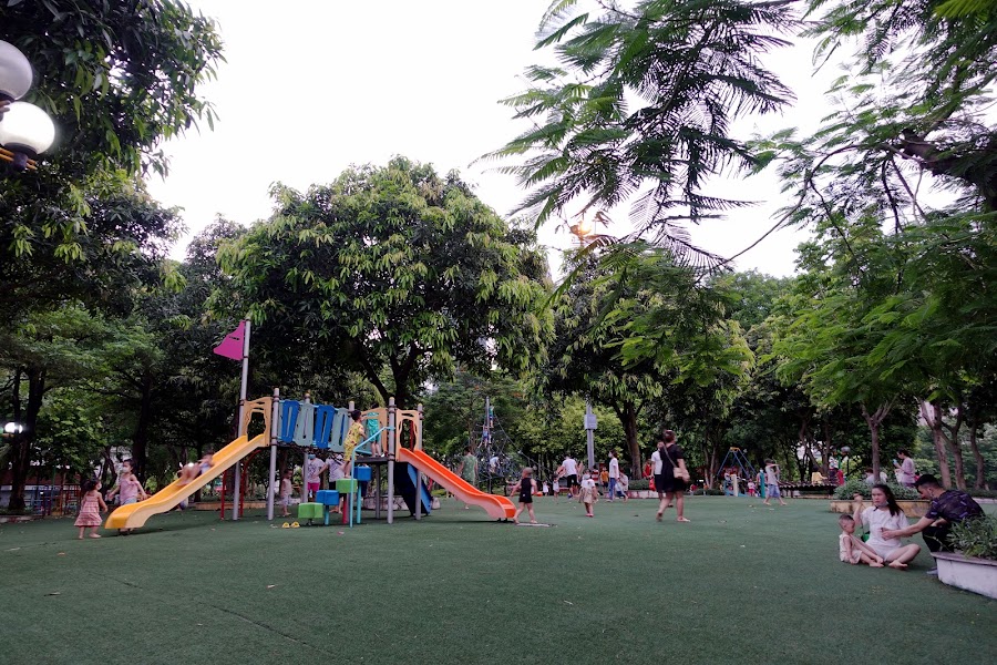 Công viên Nghĩa Đô